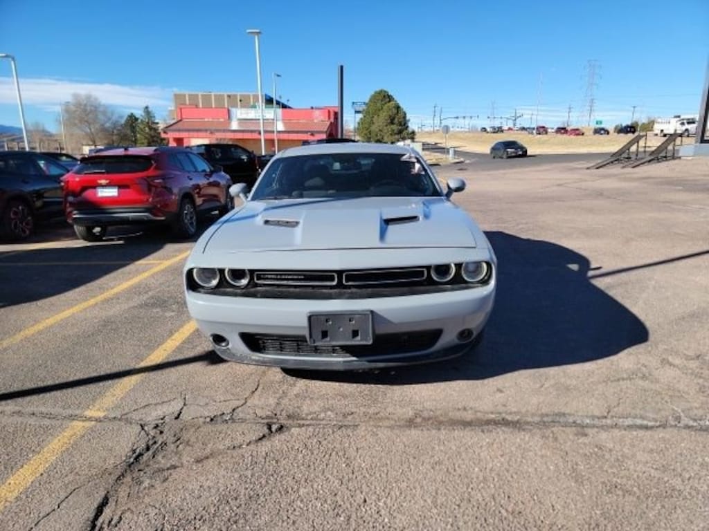 Used 2022 Dodge Challenger SXT Coupe