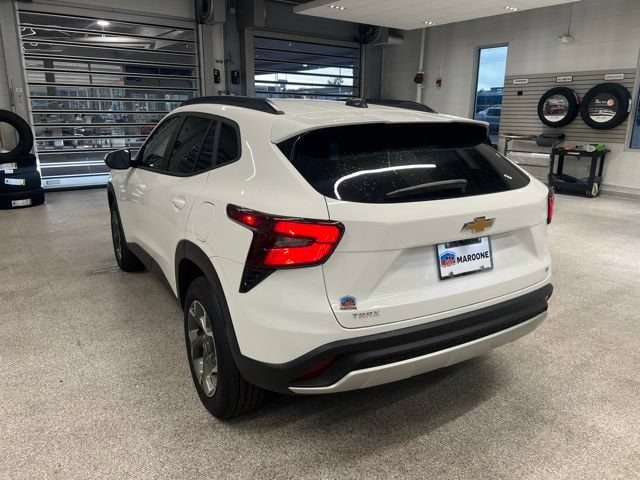 2026 Chevrolet Trax LT - Photo 8