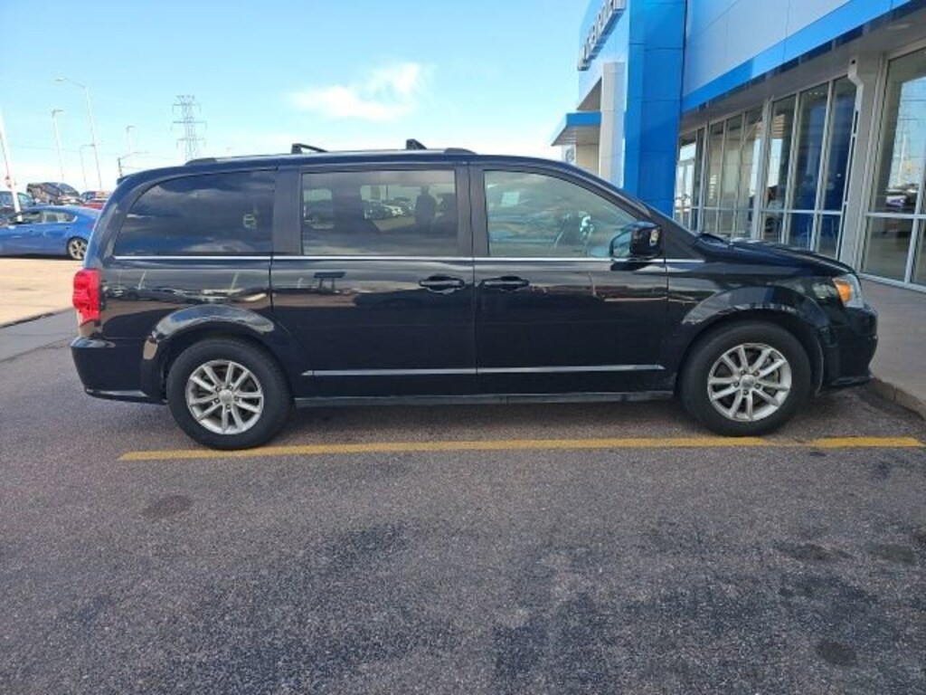 Used 2020 Dodge Grand Caravan SXT Van Passenger Van