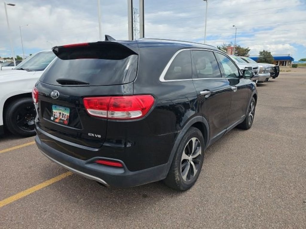 Used 2016 Kia Sorento 3.3L EX AWD SUV