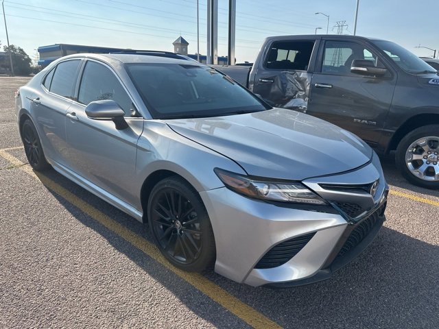 2021 Toyota Camry XSE photo 3