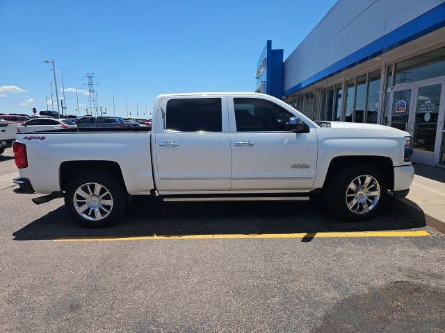2016 Chevrolet Silverado 1500 High Country photo 4