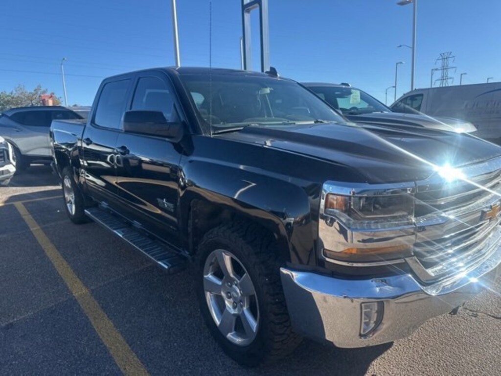 Used 2018 Chevrolet Silverado 1500 LT w/1LT Truck Crew Cab