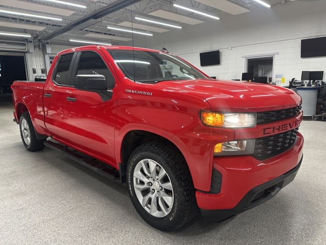 2021 Chevrolet Silverado 1500 Custom photo 2