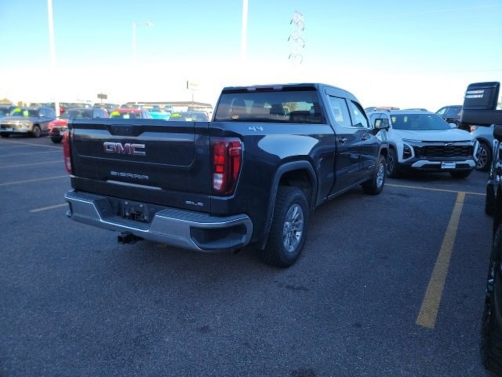 Used 2022 GMC Sierra 1500 SLE Truck Crew Cab