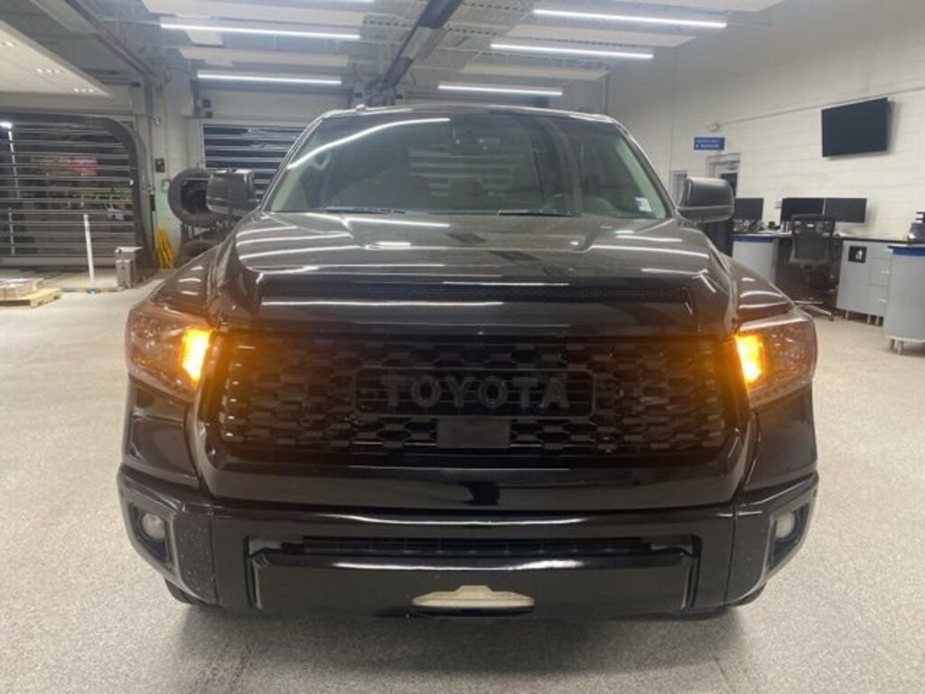 Used 2017 Toyota Tundra Limited 5.7L V8 w/FFV Truck CrewMax