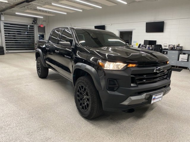 2023 Chevrolet Colorado Trail Boss photo 2