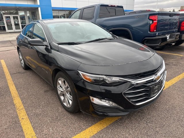 2023 Chevrolet Malibu 1LT photo 2