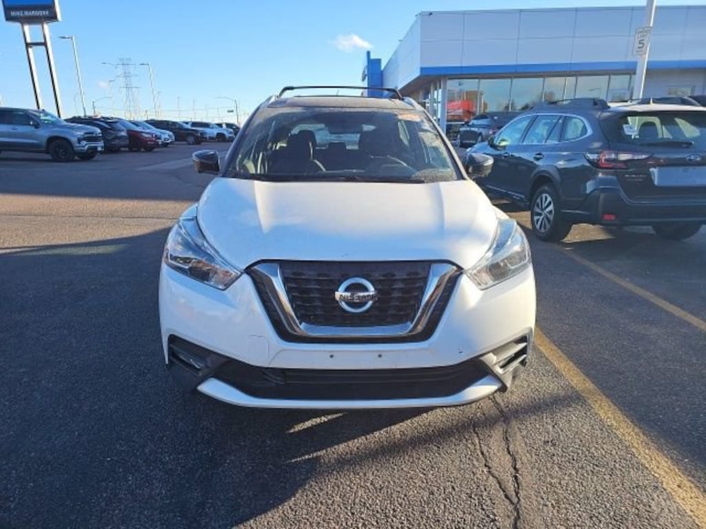 Used 2018 Nissan Kicks SR SUV