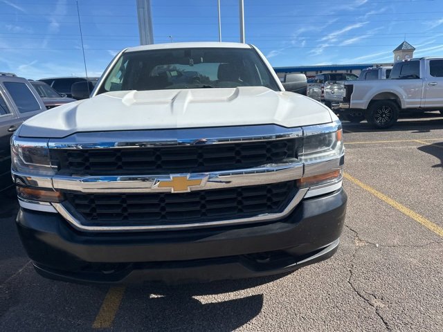 2018 Chevrolet Silverado 1500 photo 2