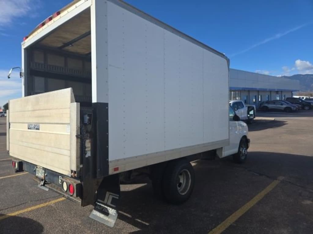 Used 2009 Chevrolet Express Cutaway Work Van Truck