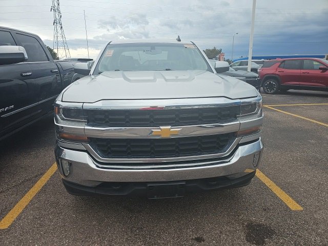 2018 Chevrolet Silverado 1500 LT photo 2