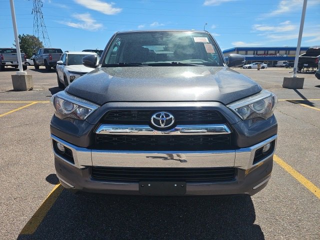 2018 Toyota 4Runner SR5 photo 2