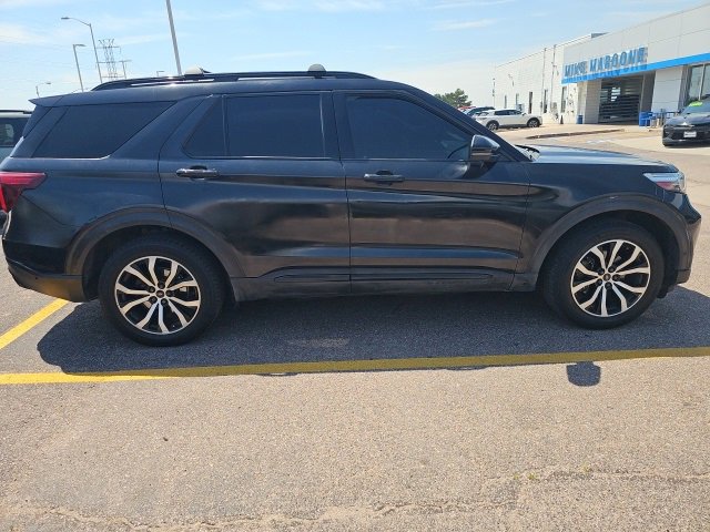 2020 Ford Explorer ST photo 2