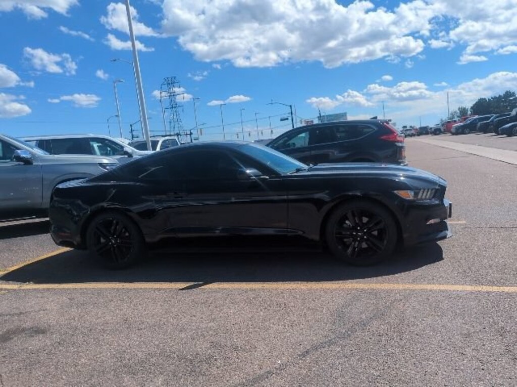 Used 2016 Ford Mustang V6 Coupe