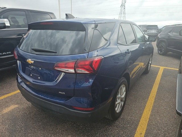 2023 Chevrolet Equinox LS photo 3