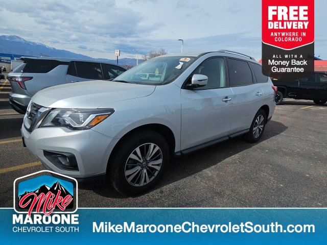 2020 Nissan Pathfinder SV