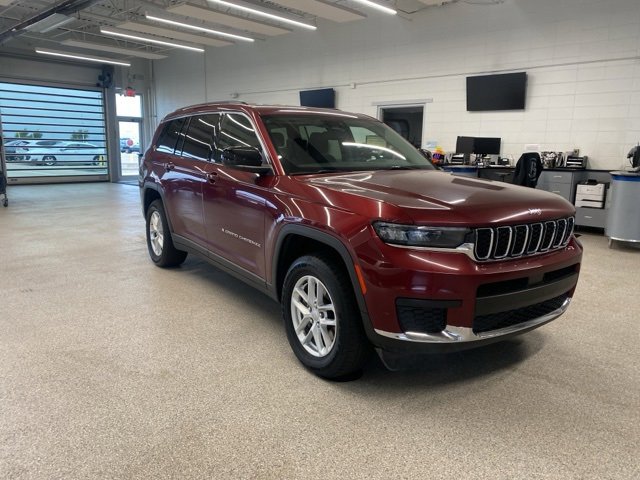 2023 Jeep Grand Cherokee Laredo photo 2