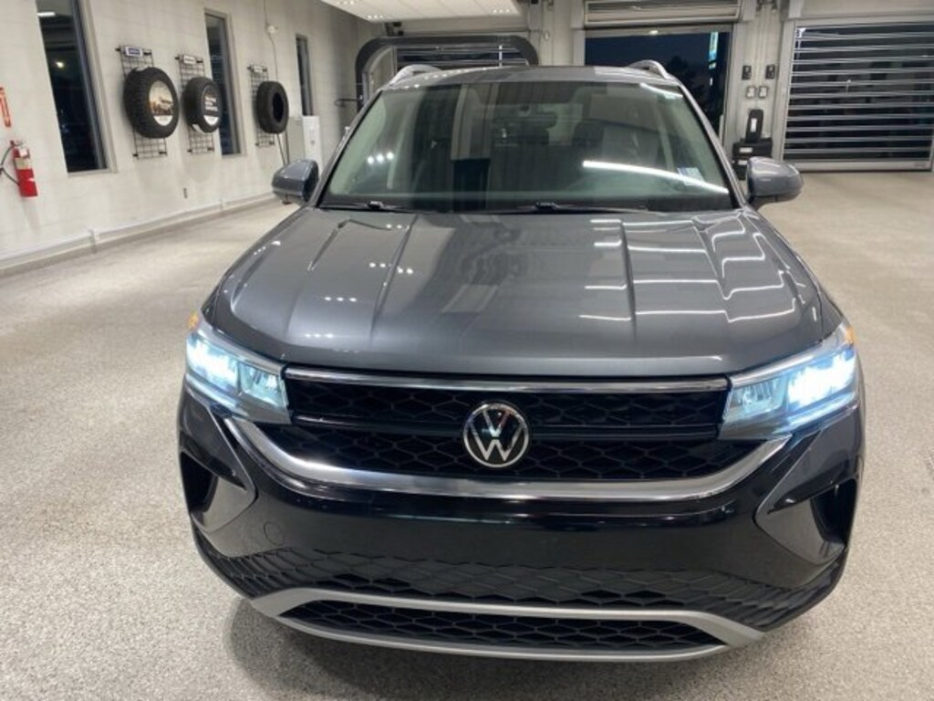 Used 2022 Volkswagen Taos 1.5T SE SUV