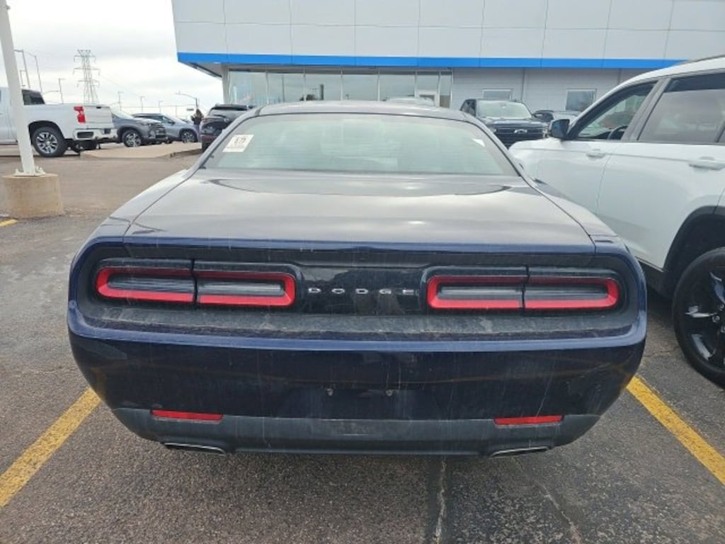 Used 2016 Dodge Challenger SXT Coupe