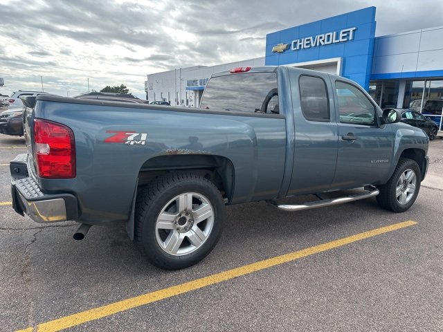 2011 Chevrolet Silverado 1500 LT photo 4
