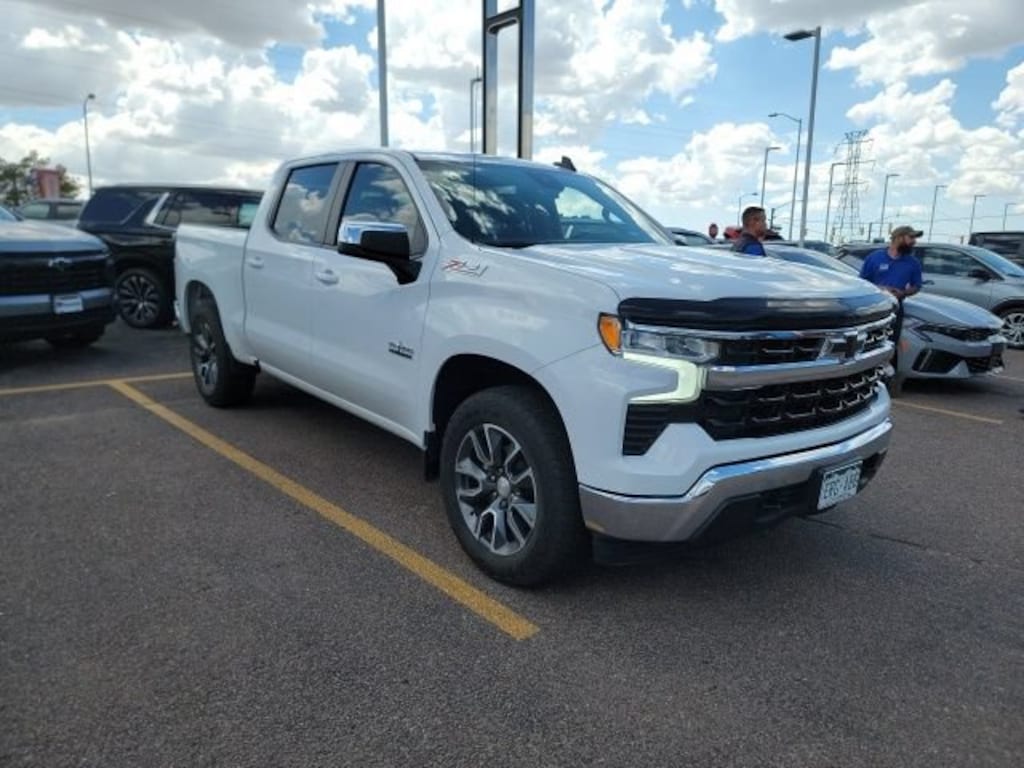 Used 2022 Chevrolet Silverado 1500 LT w/1LT Truck Crew Cab