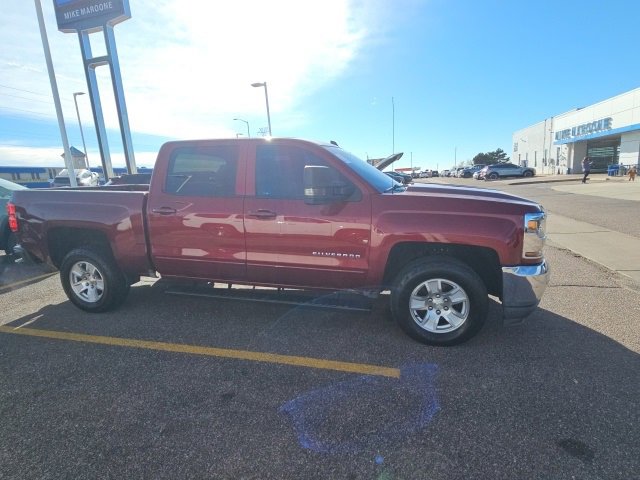 2017 Chevrolet Silverado 1500 photo 2