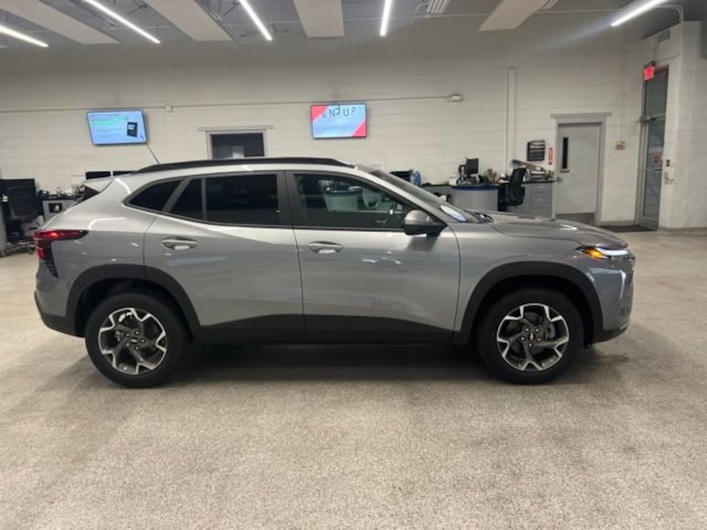 New 2026 Chevrolet Trax LT SUV