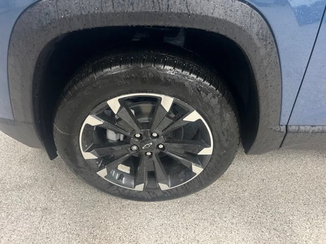 2027 Chevrolet Equinox RS - Photo 11