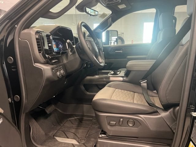 2026 Chevrolet Silverado 2500 HD ZR2 - Photo 22
