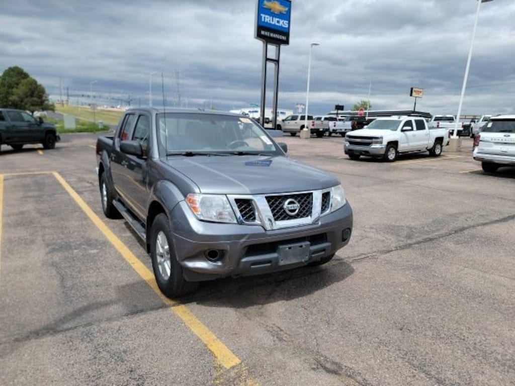 Used 2017 Nissan Frontier SV Truck Crew Cab