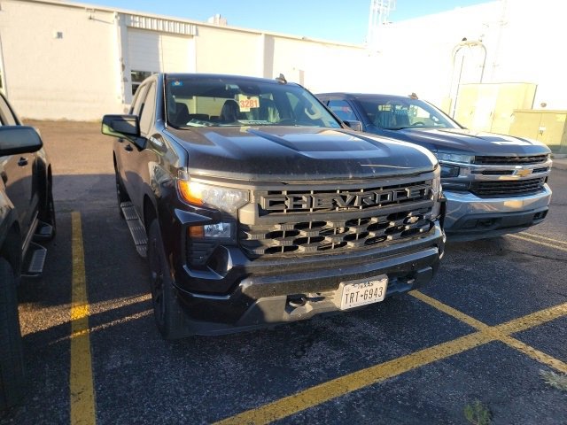 2024 Chevrolet Silverado 1500 Custom photo 2