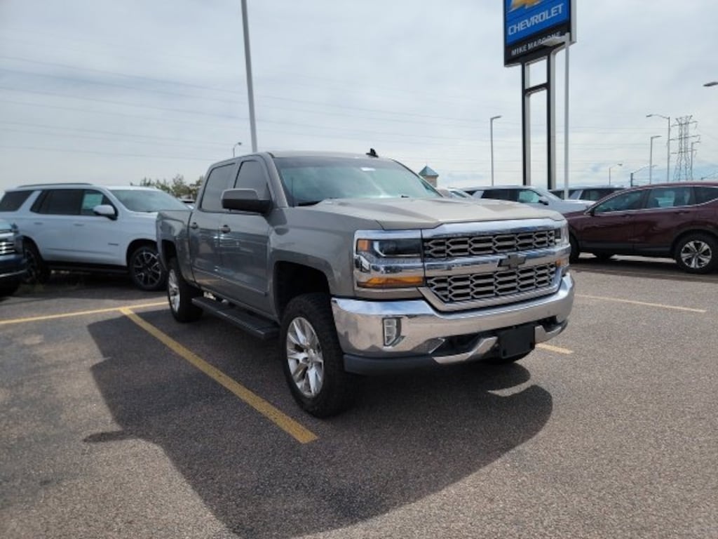 Used 2017 Chevrolet Silverado 1500 LT w/1LT Truck Crew Cab