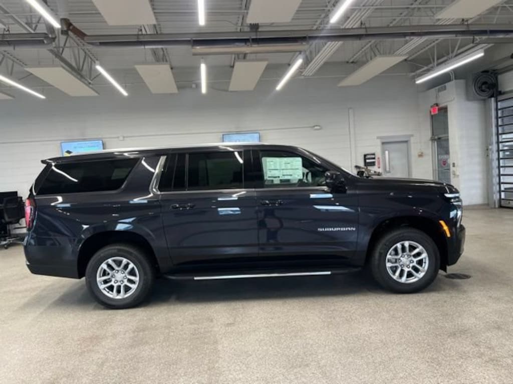 New 2026 Chevrolet Suburban LT SUV
