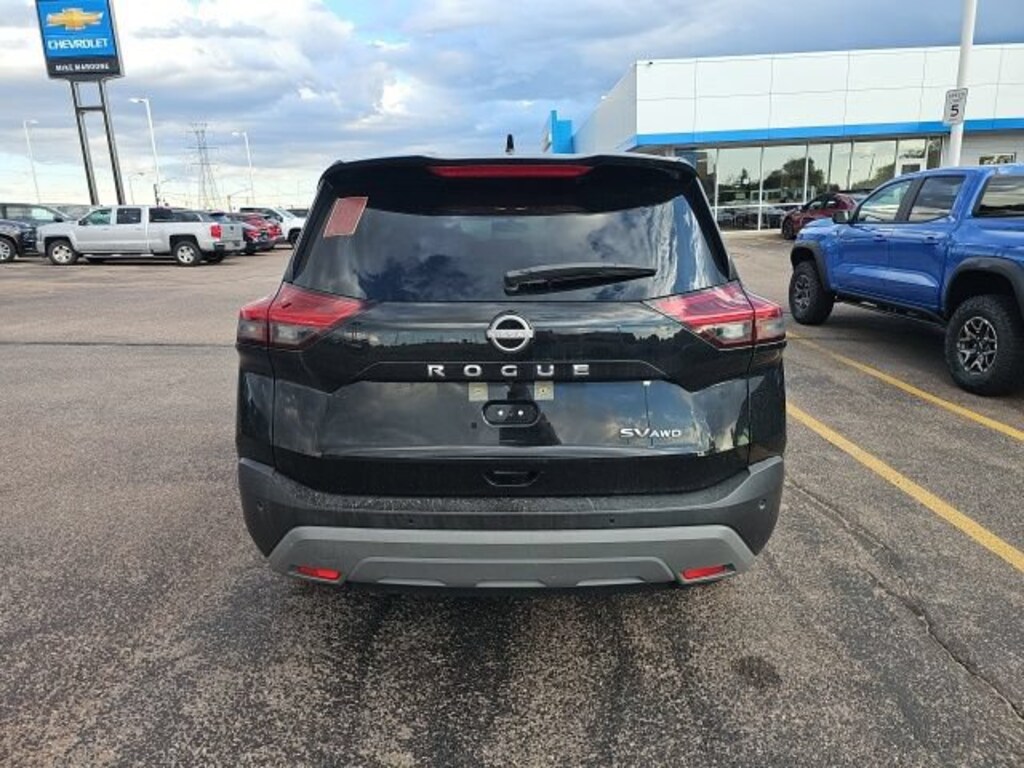 Used 2023 Nissan Rogue SV SUV