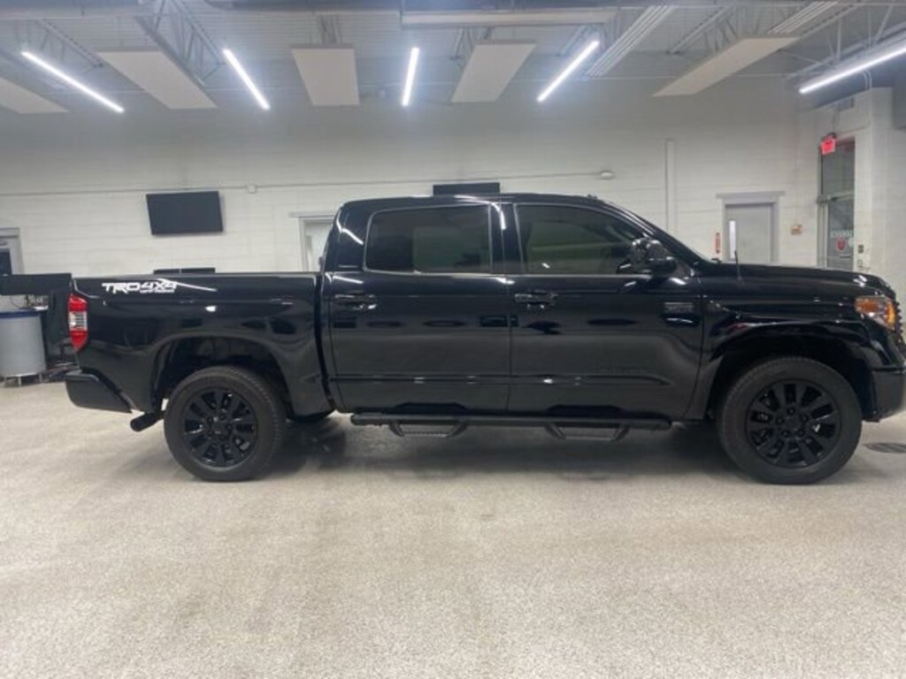 Used 2017 Toyota Tundra Limited 5.7L V8 w/FFV Truck CrewMax