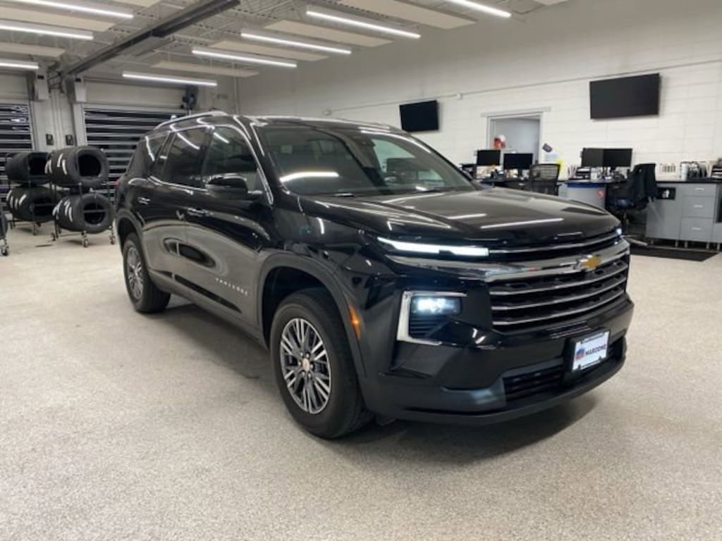 Certified 2025 Chevrolet Traverse LT SUV