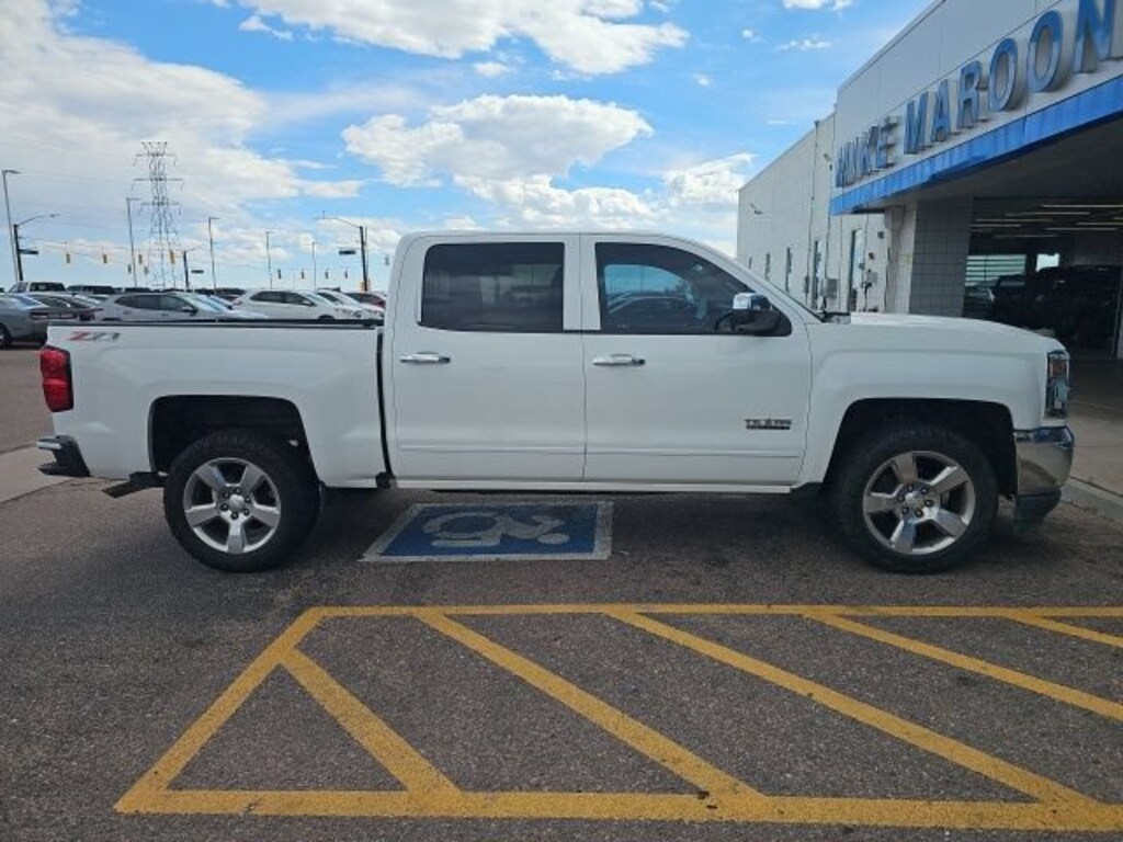 Used 2017 Chevrolet Silverado 1500 LT Truck Crew Cab