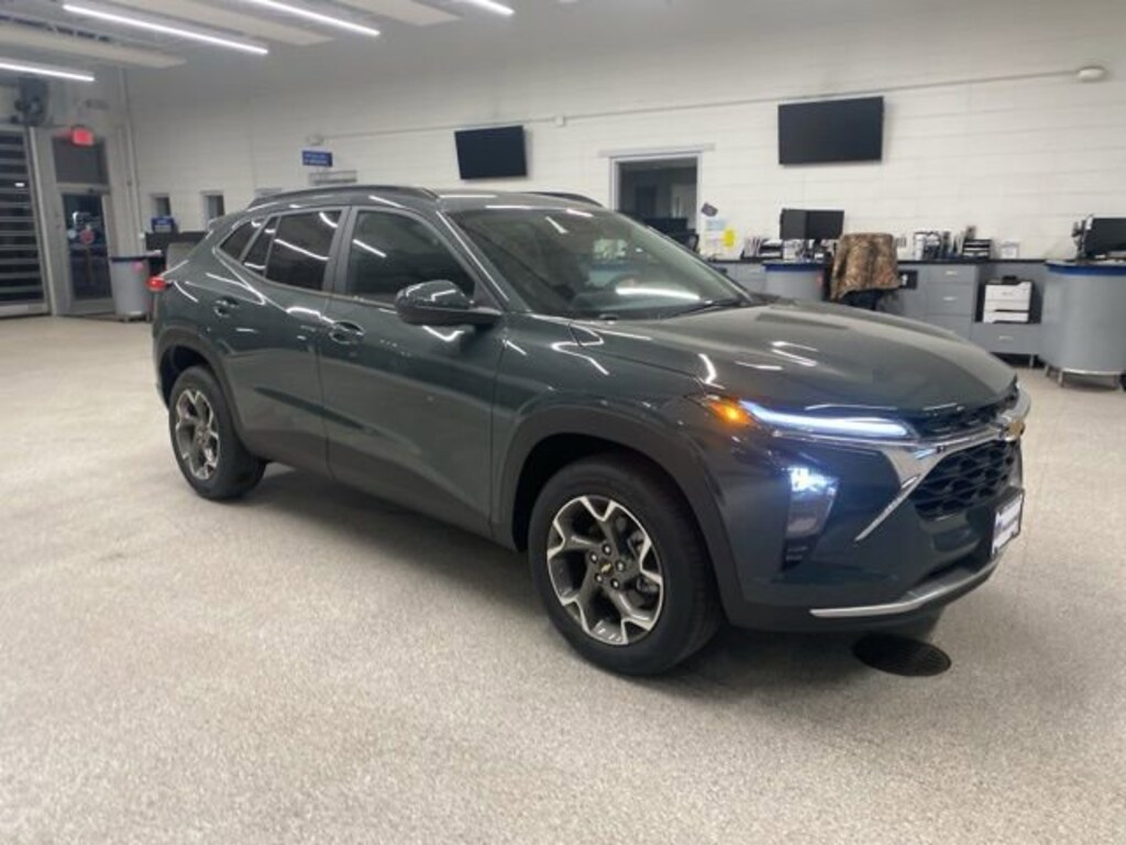 New 2026 Chevrolet Trax LT SUV