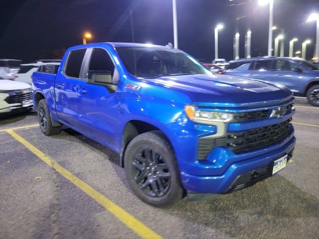 2022 Chevrolet Silverado 1500 RST photo 3