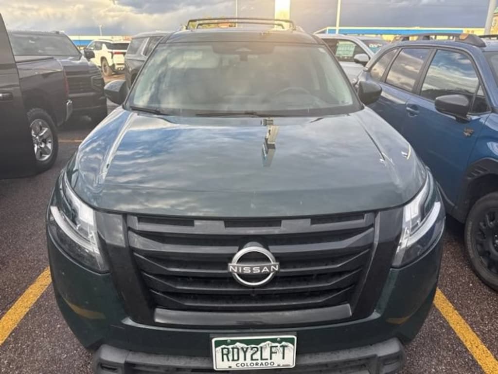Used 2023 Nissan Pathfinder Platinum SUV