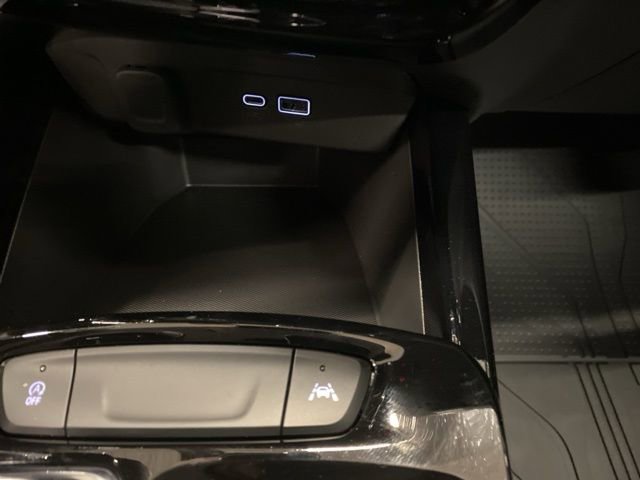2026 Chevrolet Trax LT - Photo 21