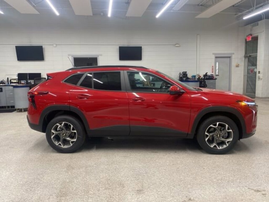 New 2026 Chevrolet Trax LT SUV