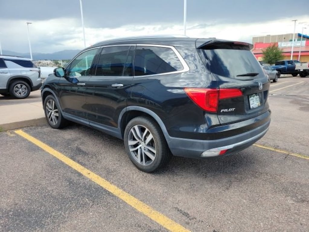 Used 2017 Honda Pilot Elite AWD SUV