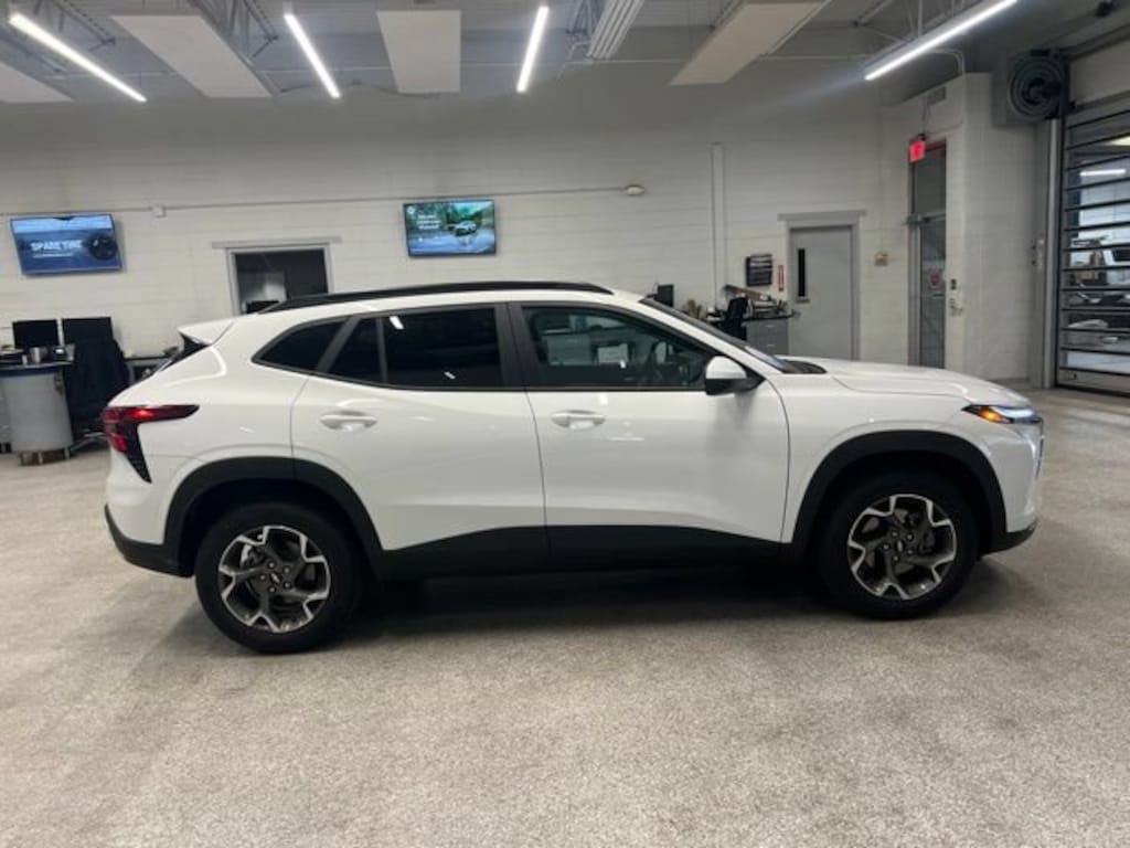 New 2026 Chevrolet Trax LT SUV