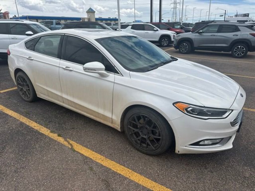 Used 2017 Ford Fusion SE Sedan