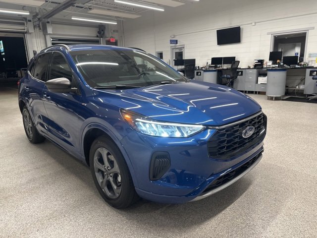 2023 Ford Escape ST-Line photo 3