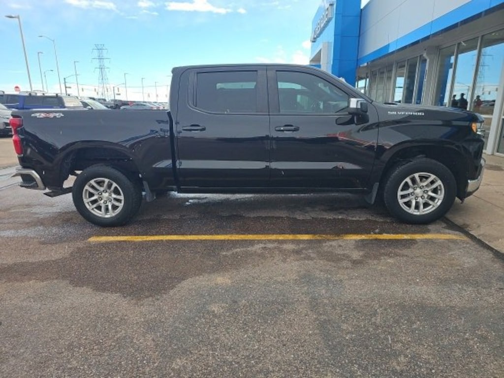 Used 2021 Chevrolet Silverado 1500 LT Truck Crew Cab