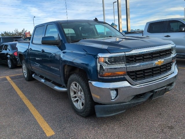 2017 Chevrolet Silverado 1500 photo 3