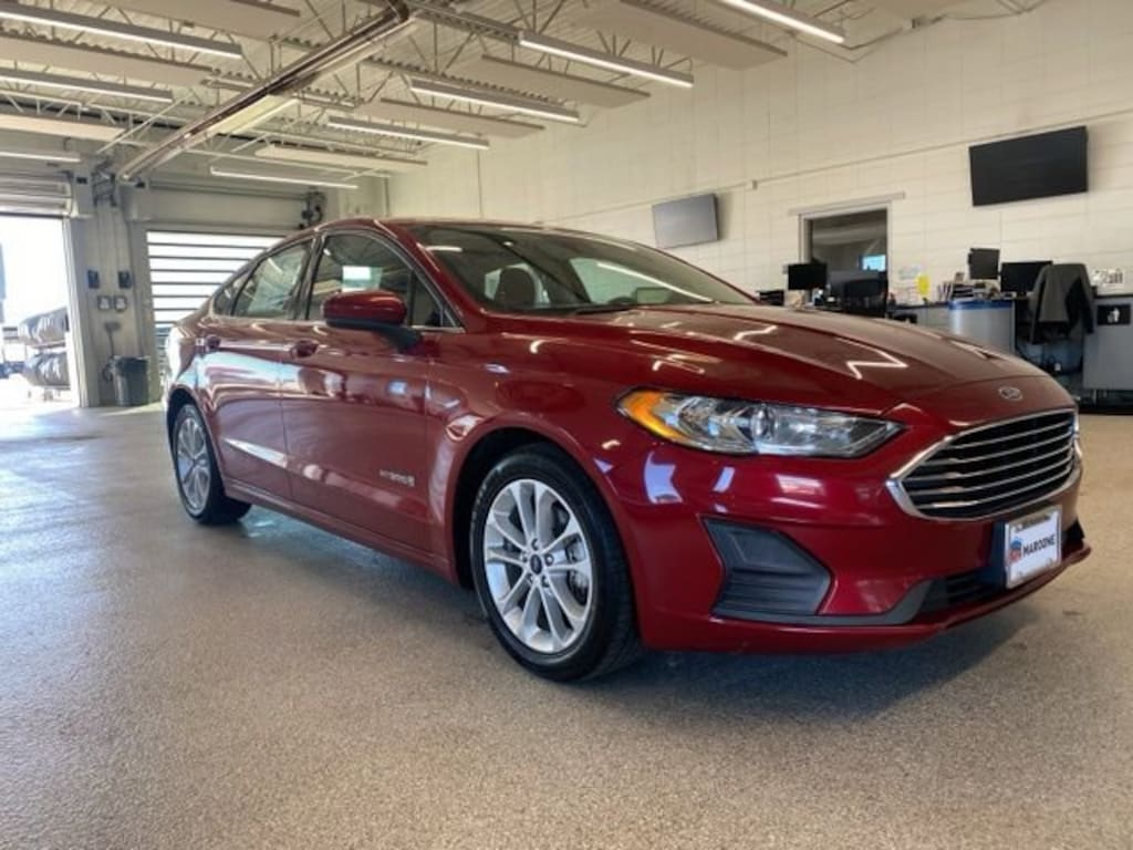 Used 2019 Ford Fusion Hybrid SE Sedan